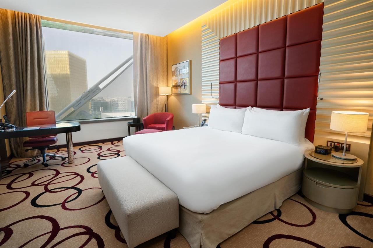 Standard King Room Garden View Club Floor