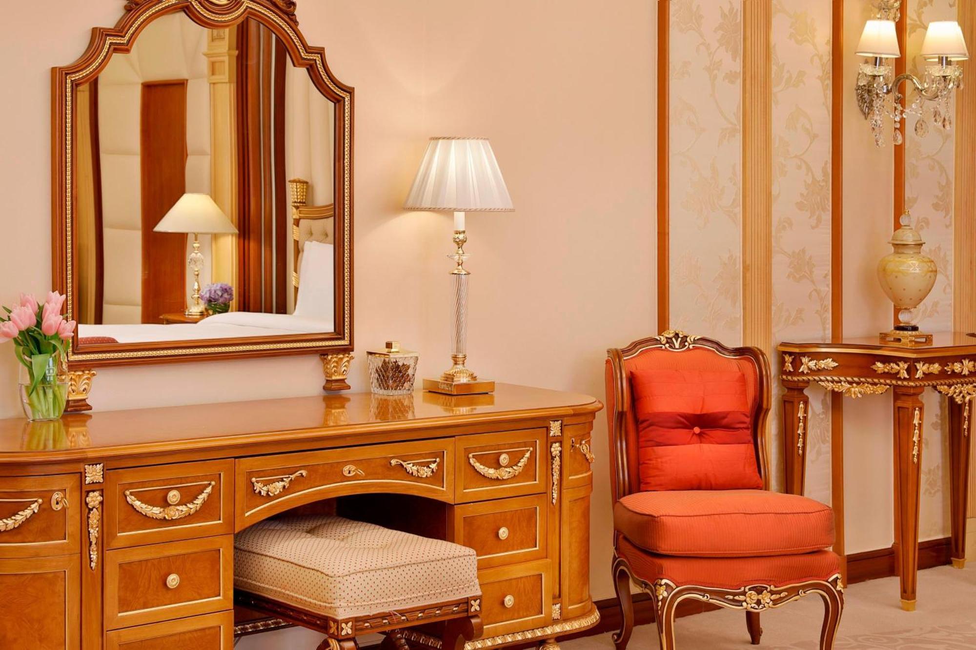 Royal Suite,1643165330:JPEG